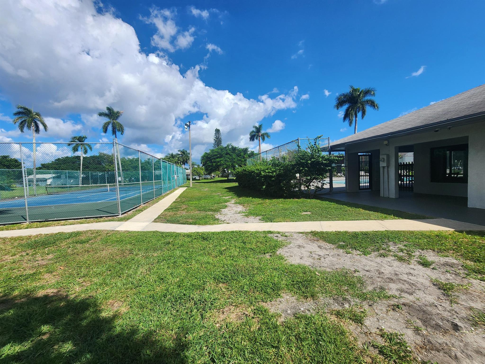 Summit Pines Un 04 - Residential Lease