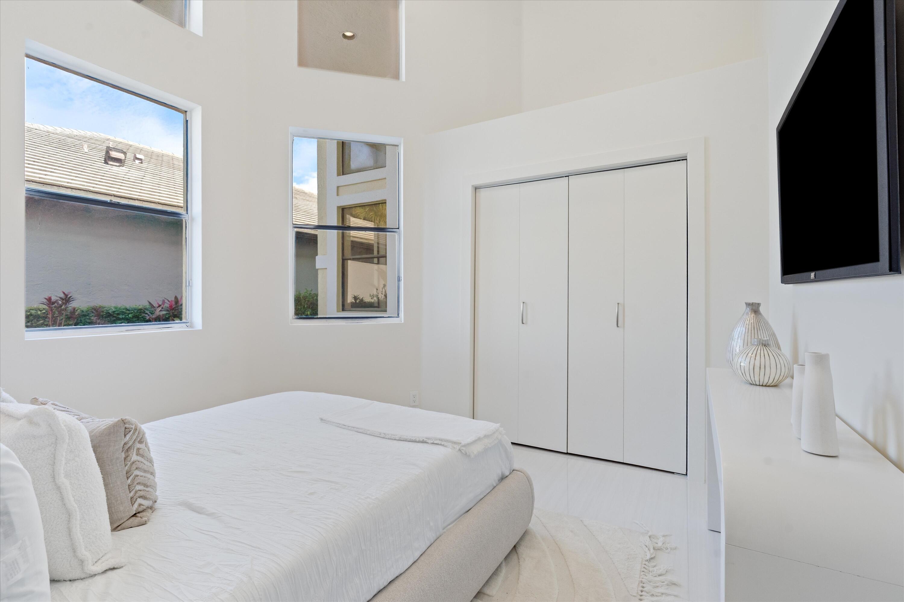 STEEPLE CHASE / POLO CLUB - Residential