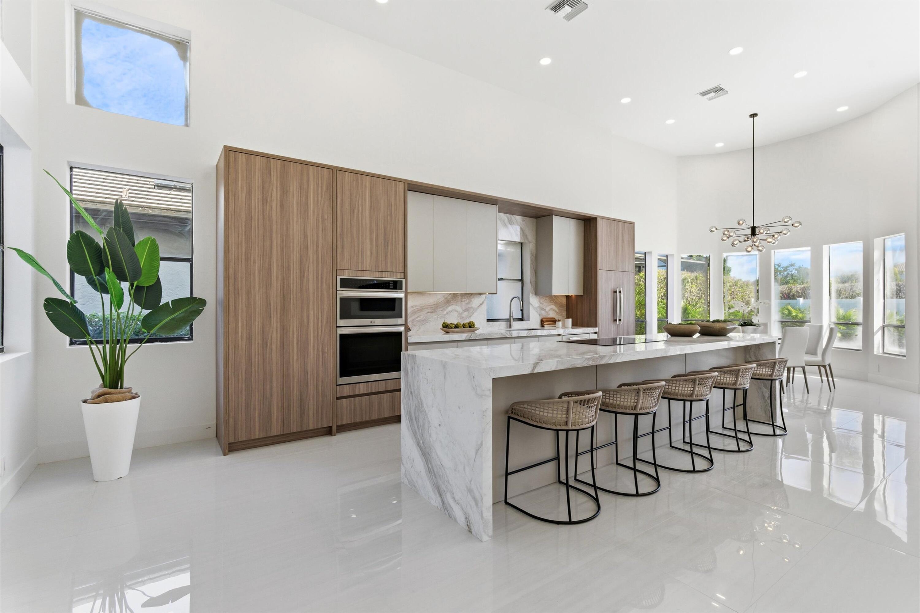 STEEPLE CHASE / POLO CLUB - Residential