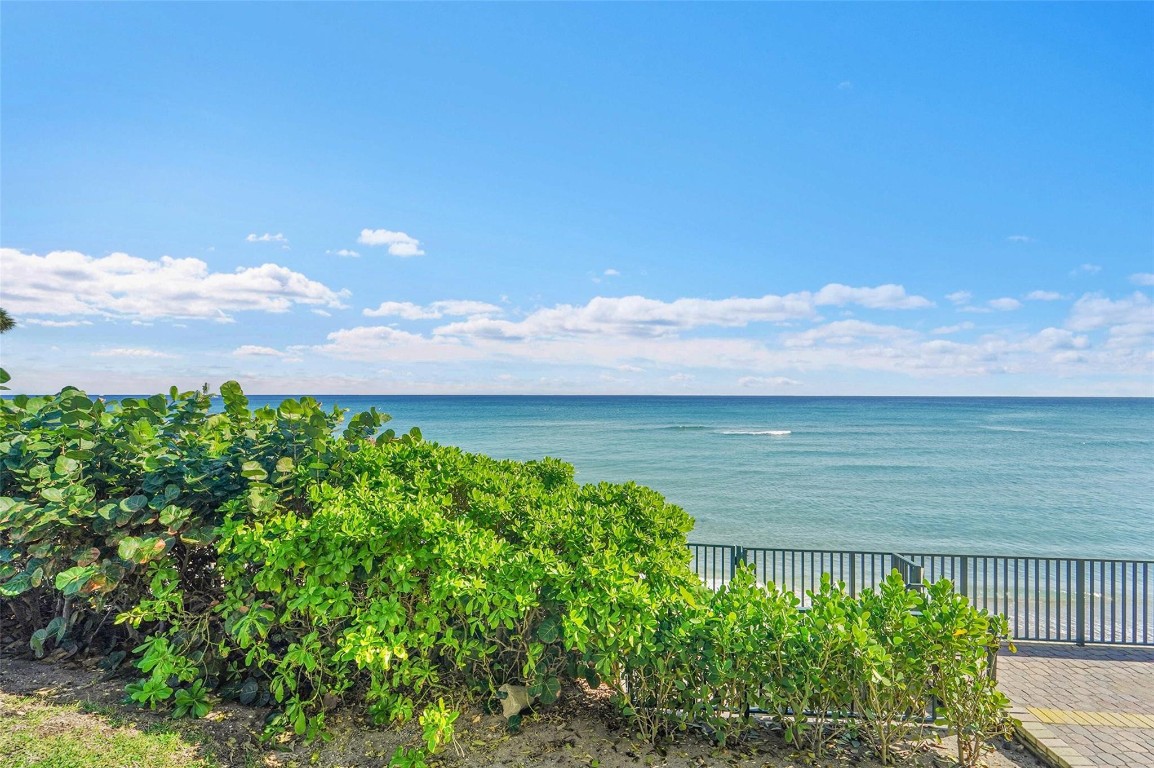 1239 Hillsboro Mile 109