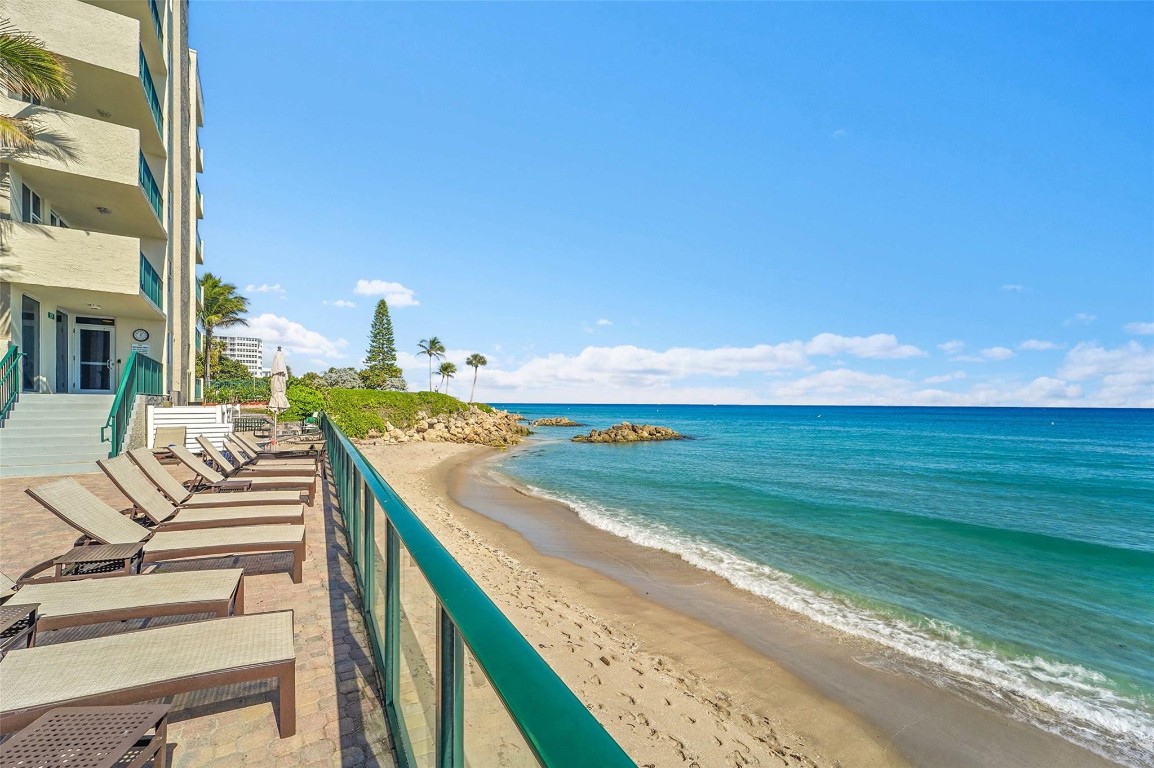 1239 Hillsboro Mile 109