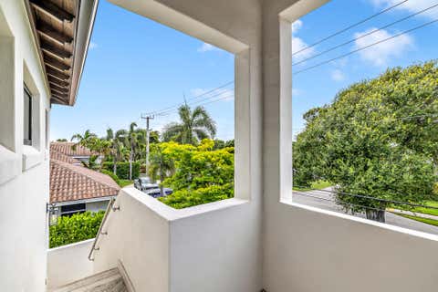 Tiny photo for 2300 NE 34th Court, Lighthouse Point, FL 33064 (MLS # B26042421)