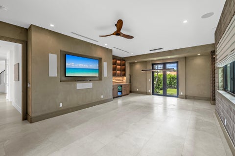 Tiny photo for 2300 NE 34th Court, Lighthouse Point, FL 33064 (MLS # B26042421)