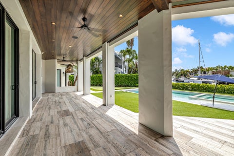 Tiny photo for 2300 NE 34th Court, Lighthouse Point, FL 33064 (MLS # B26042421)