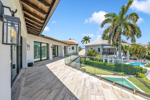 Tiny photo for 2300 NE 34th Court, Lighthouse Point, FL 33064 (MLS # B26042421)