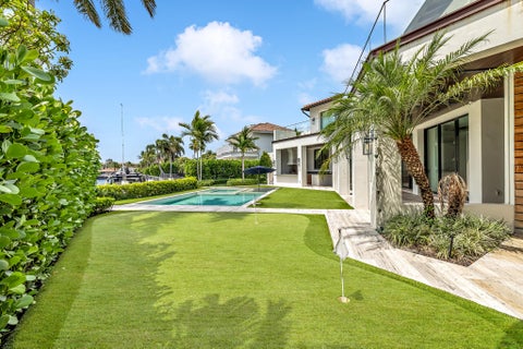 Tiny photo for 2300 NE 34th Court, Lighthouse Point, FL 33064 (MLS # B26042421)