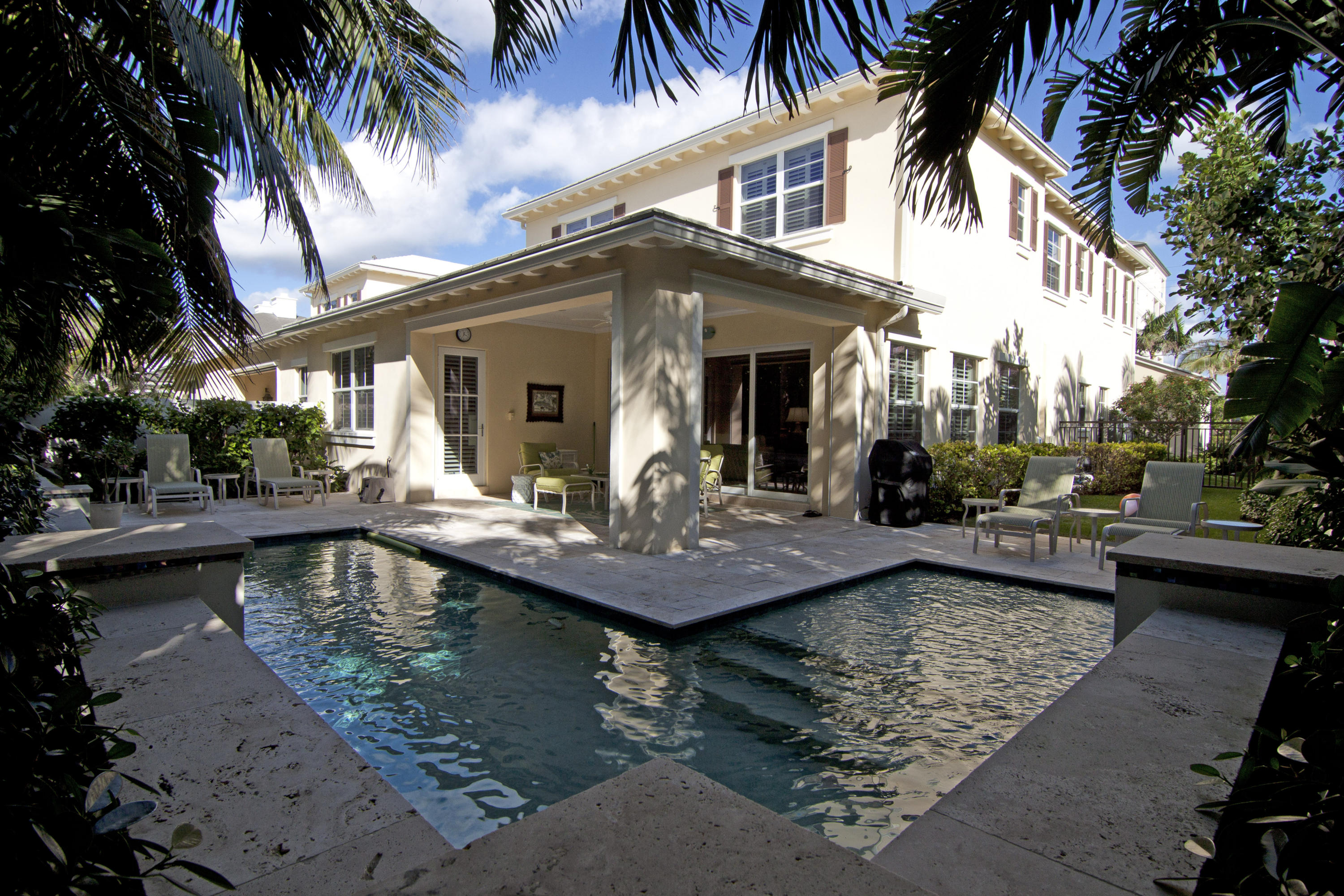 Villas of 4001 N Ocean - Residential