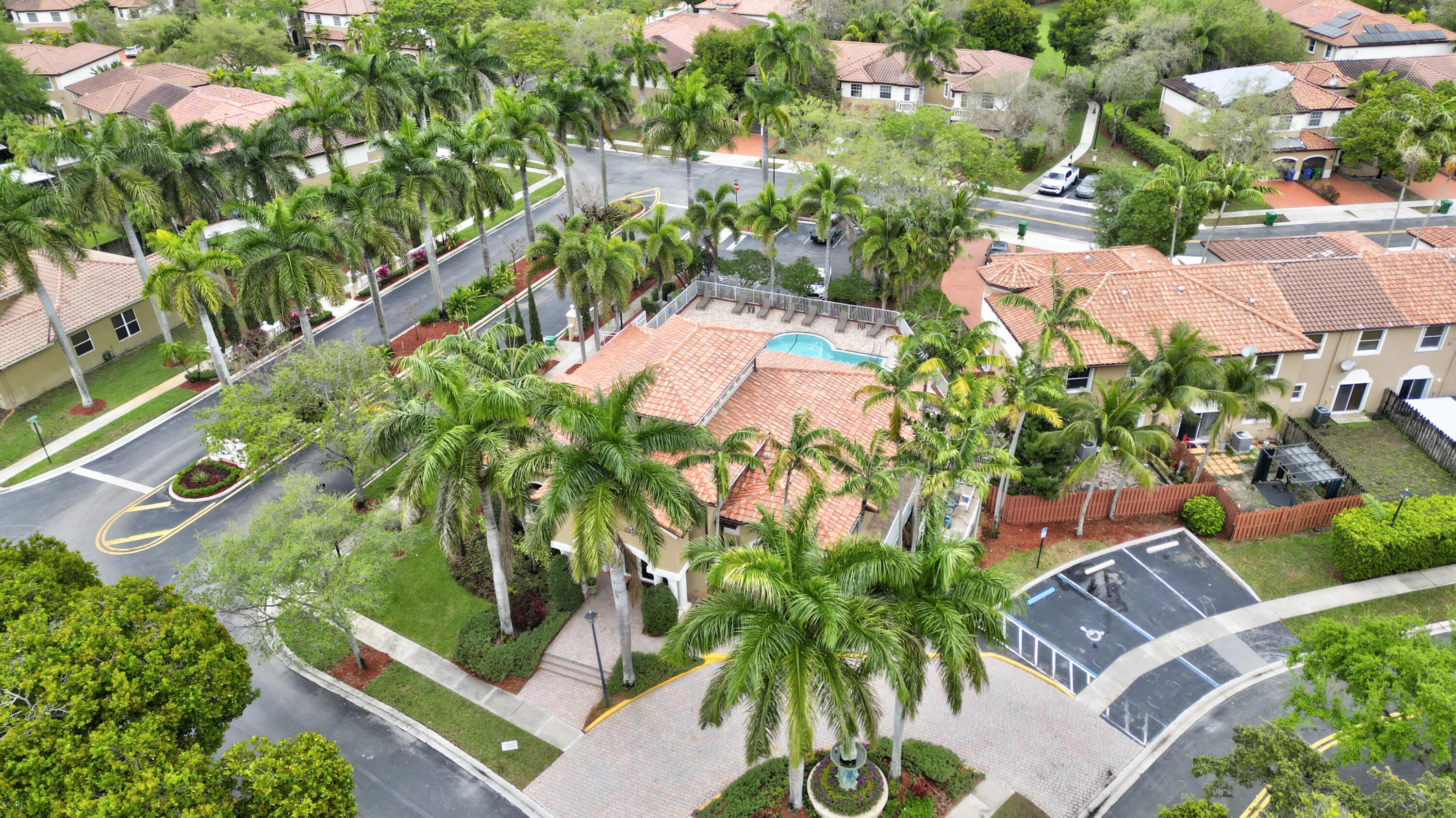 BELLAGIO AT VIZCAYA - Residential