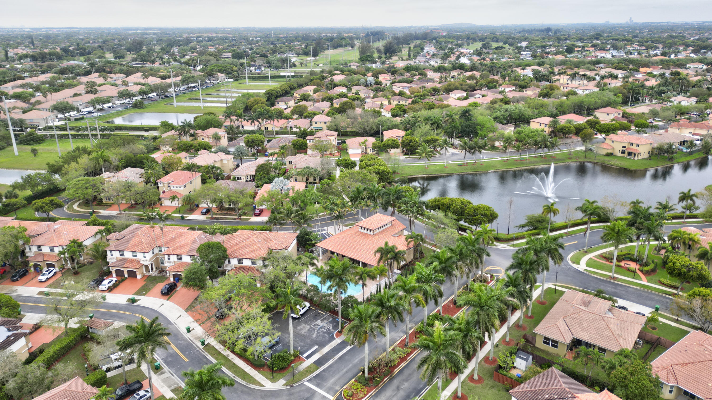 BELLAGIO AT VIZCAYA - Residential