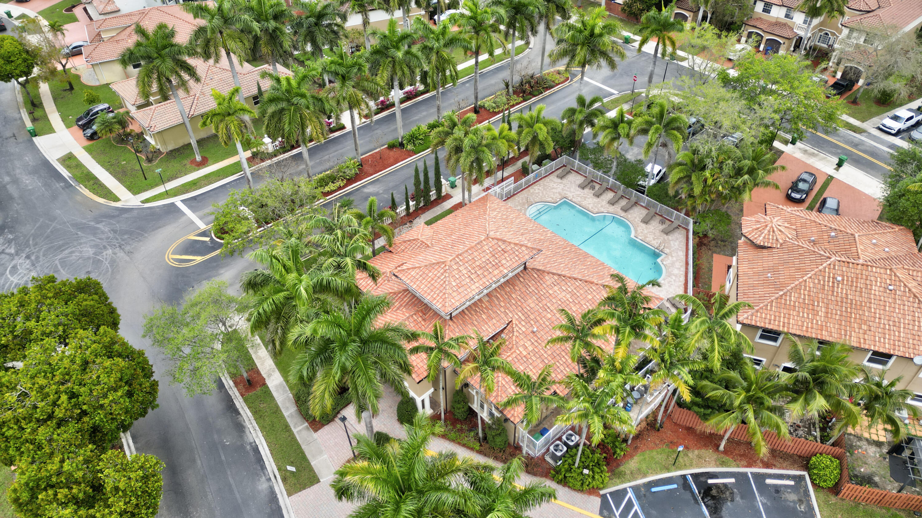 BELLAGIO AT VIZCAYA - Residential