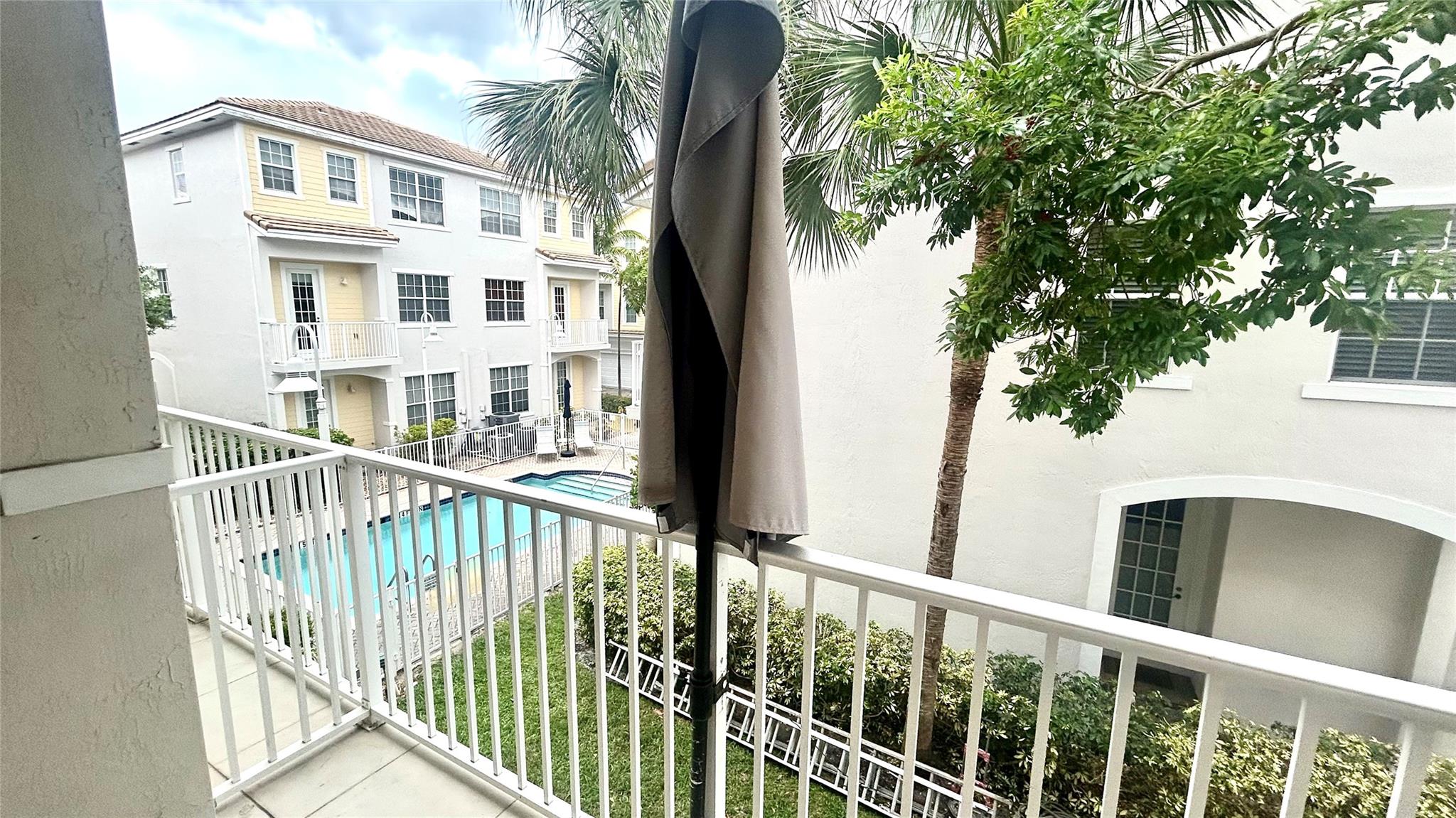 HIGHLAND ESTATES - Residential Lease