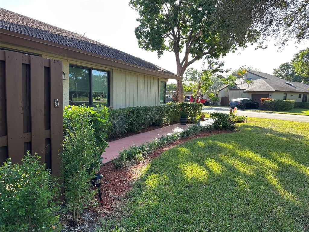 Photo of 22630 Vistawood Way, Boca Raton, FL 33428 (MLS # F10408487)