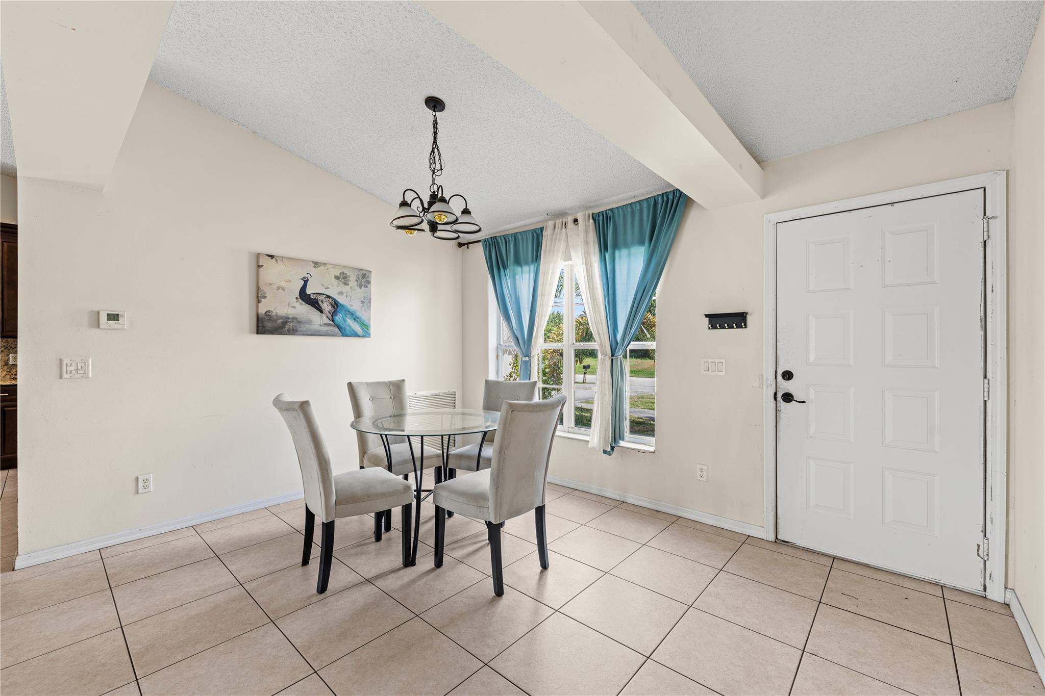 1998 SE Esterbrook St