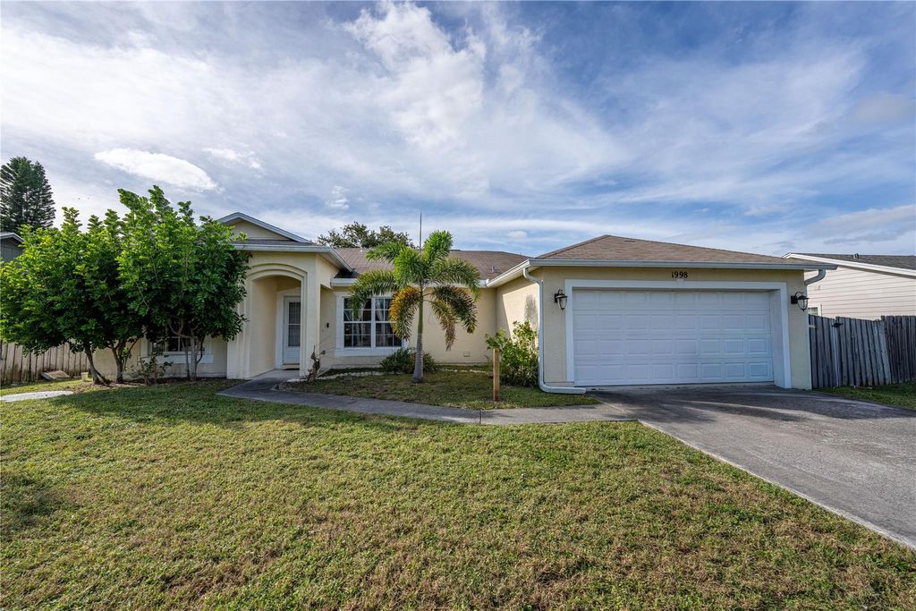 Photo of 1998 SE Esterbrook Street, Port Saint Lucie, FL 34983 (MLS # F10536972)
