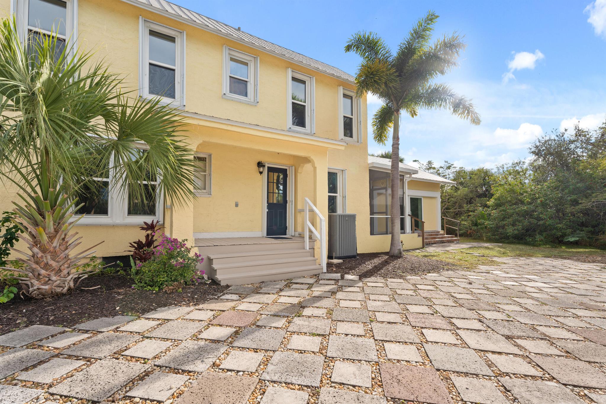 TOP OF WALTON RESUBDIVISI - Residential