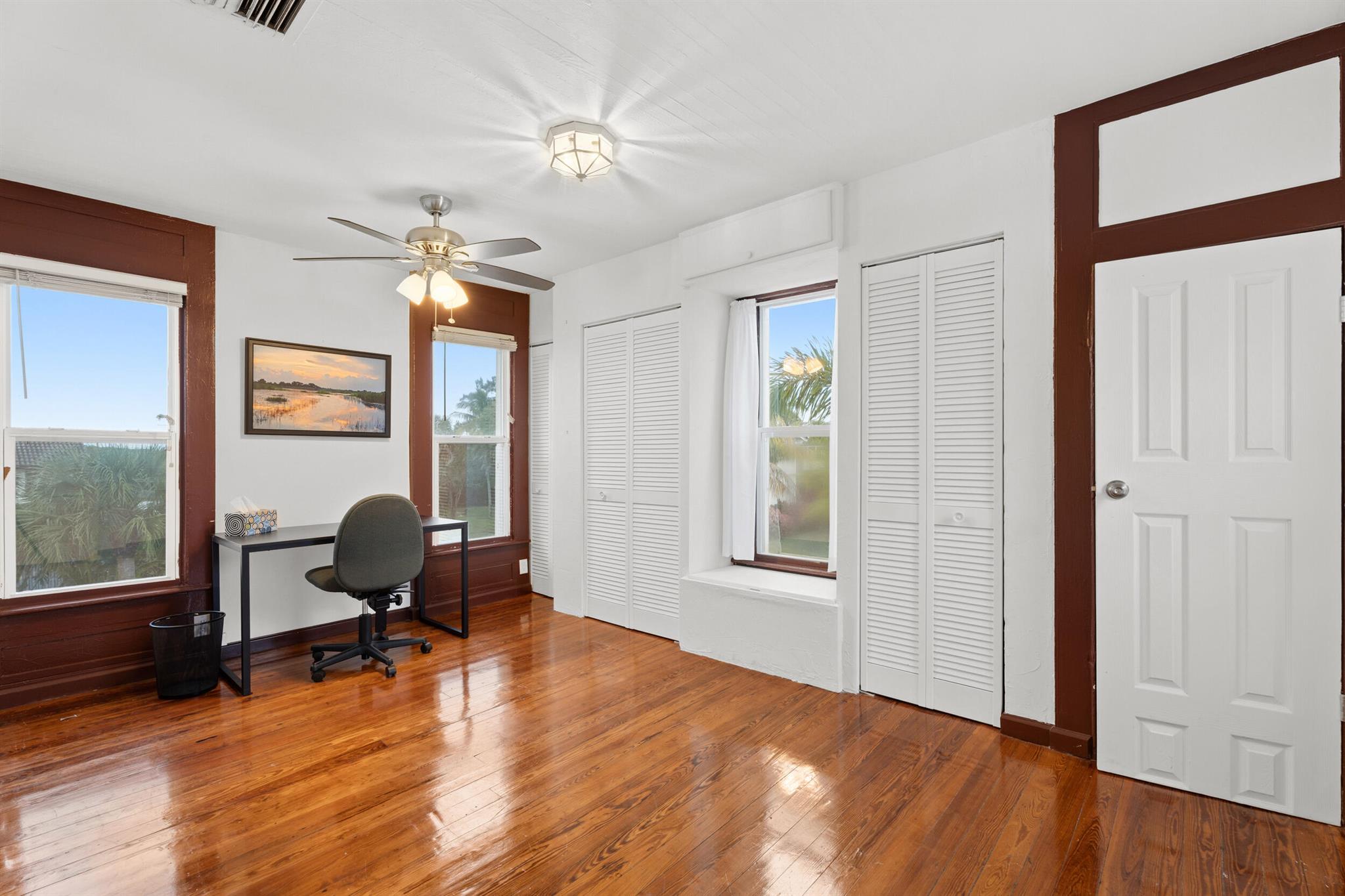 TOP OF WALTON RESUBDIVISI - Residential