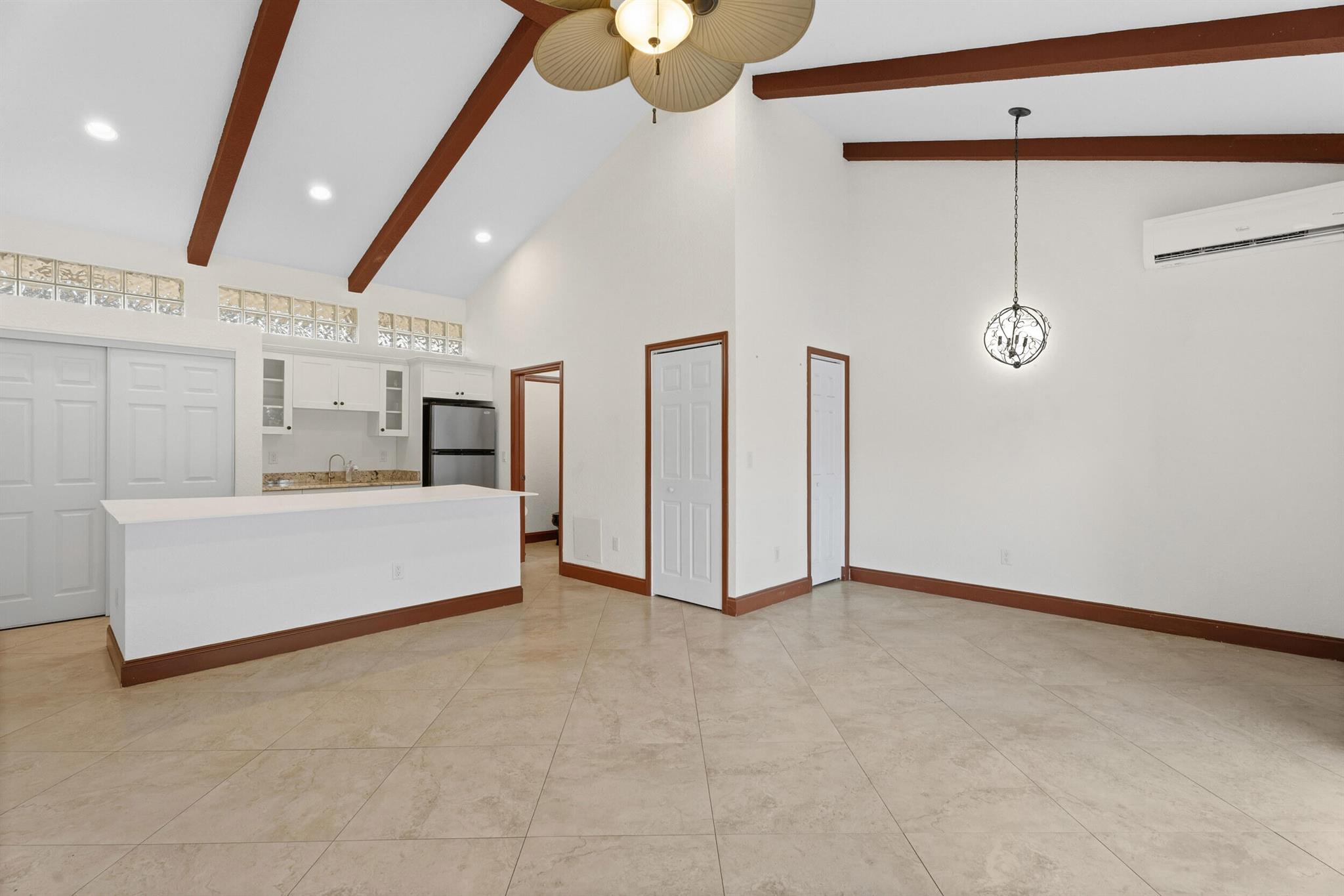 TOP OF WALTON RESUBDIVISI - Residential