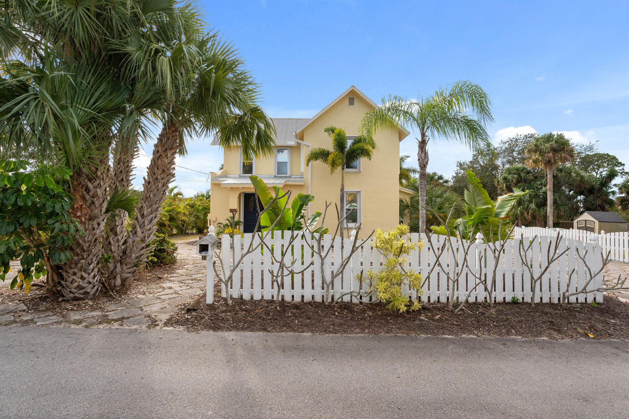 TOP OF WALTON RESUBDIVISI - Residential