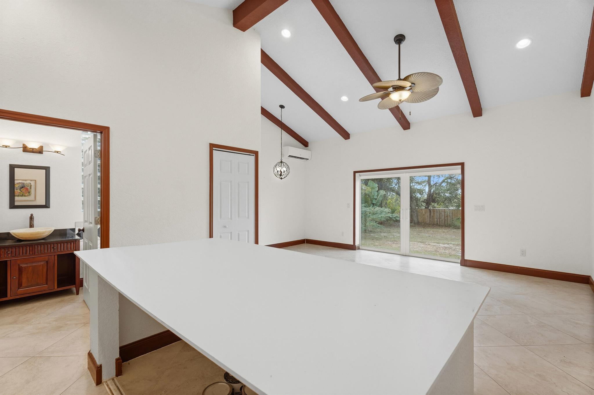 TOP OF WALTON RESUBDIVISI - Residential