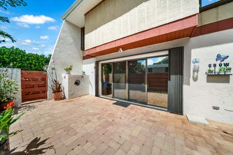 Tiny photo for 3909 Parkside Lane #234, Hollywood, FL 33021 (MLS # B26031961)