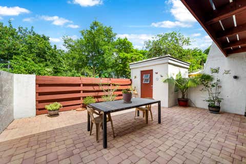 Tiny photo for 3909 Parkside Lane #234, Hollywood, FL 33021 (MLS # B26031961)