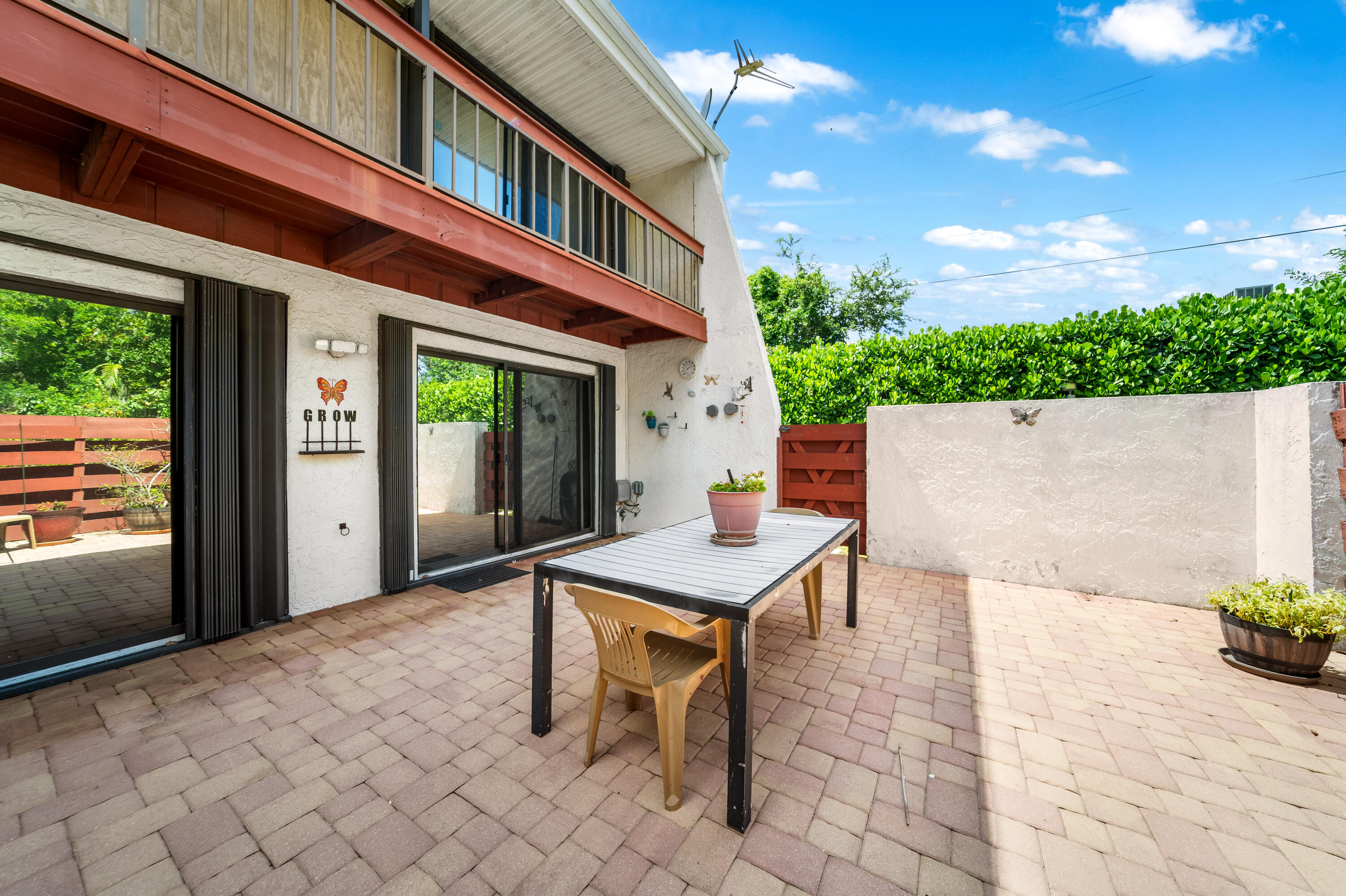 3909 Parkside Lane 234