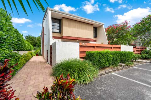 Tiny photo for 3909 Parkside Lane #234, Hollywood, FL 33021 (MLS # B26031961)