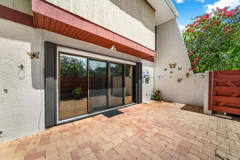 Tiny photo for 3909 Parkside Lane #234, Hollywood, FL 33021 (MLS # B26031961)