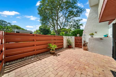 Tiny photo for 3909 Parkside Lane #234, Hollywood, FL 33021 (MLS # B26031961)