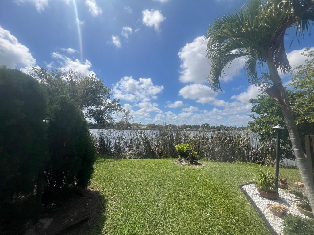 Photo of 3502 Waterview Circle, Palm Springs, FL 33461 (MLS # B26006138)