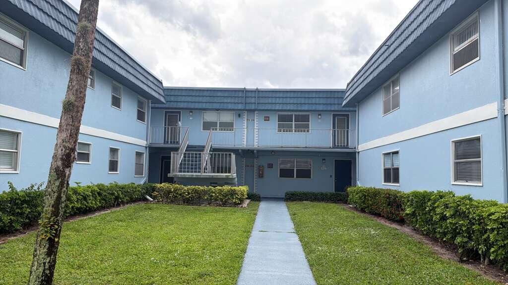 KINGS POINT BRITTANY CONDOS - Residential