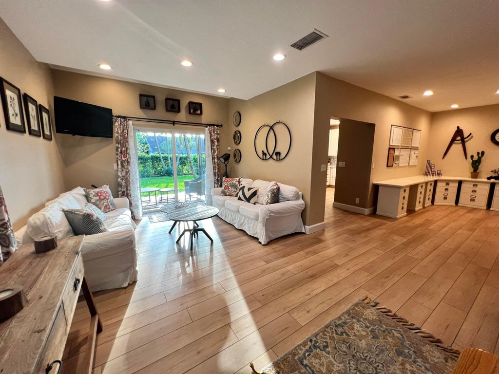 Photo of 13122 Via Veneto, Wellington, FL 33414 (MLS # B26032545)