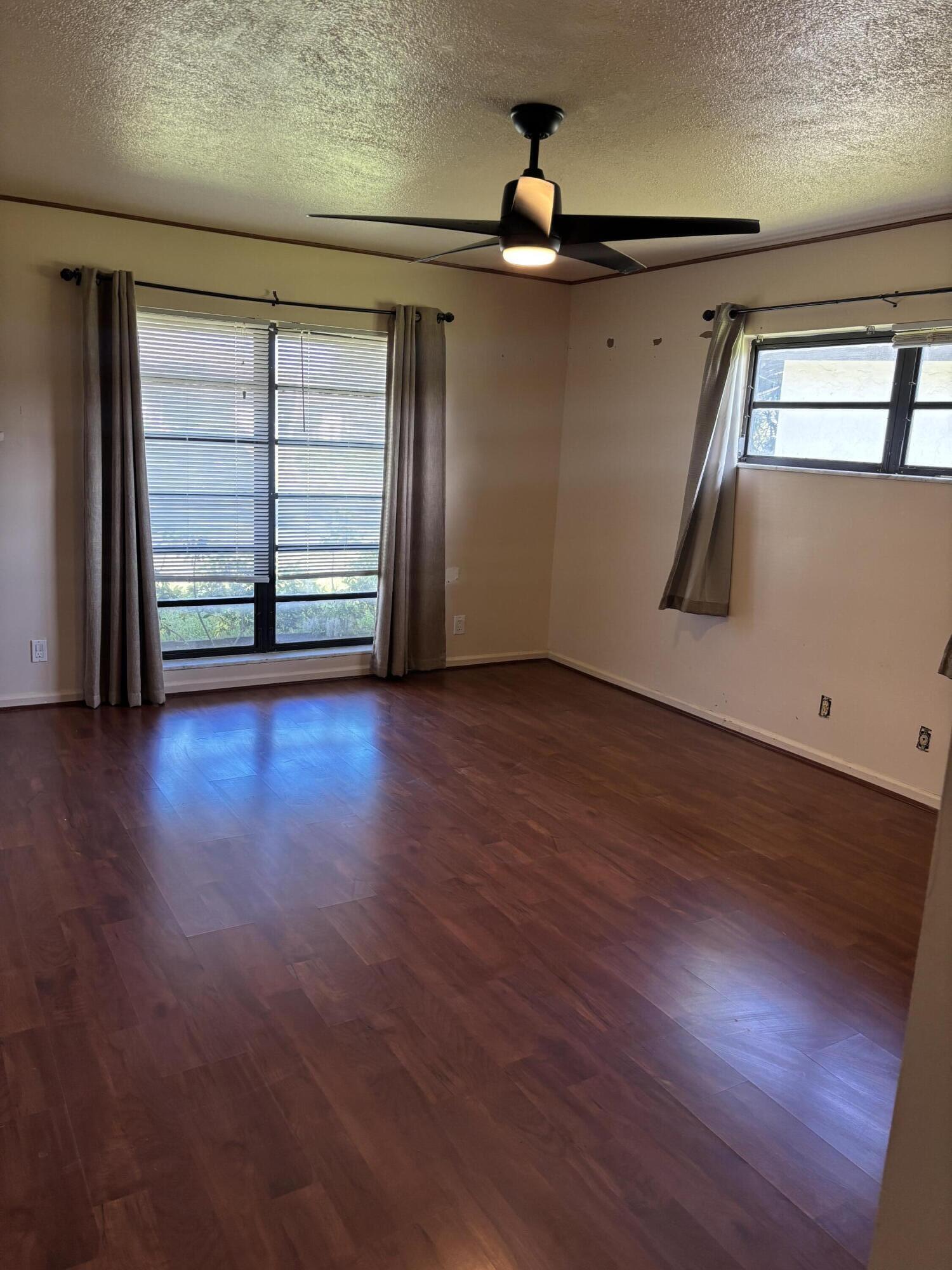 Greentree Villas Condos - Residential