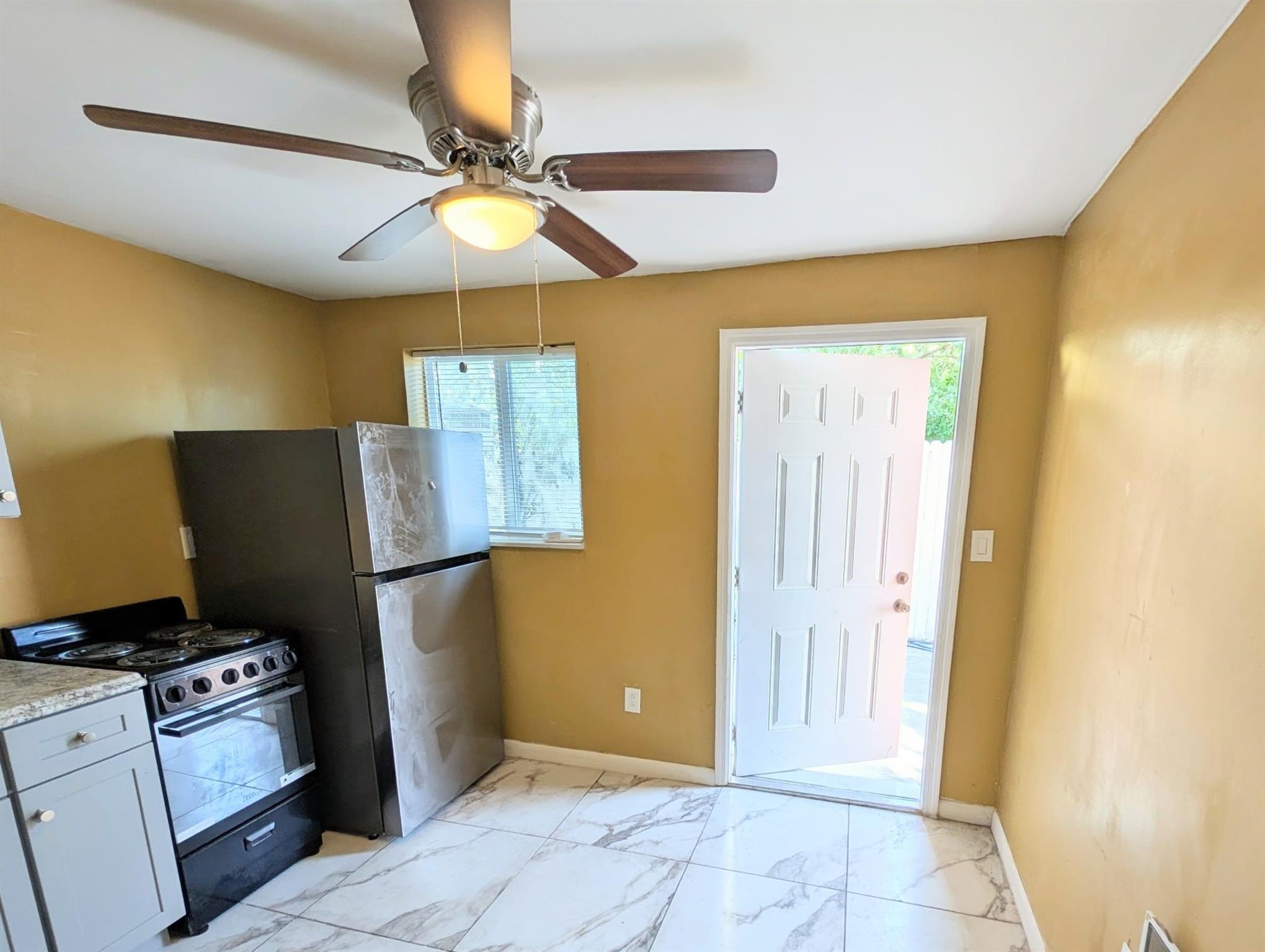 Sunrise Golf Village Sec - Residential Lease