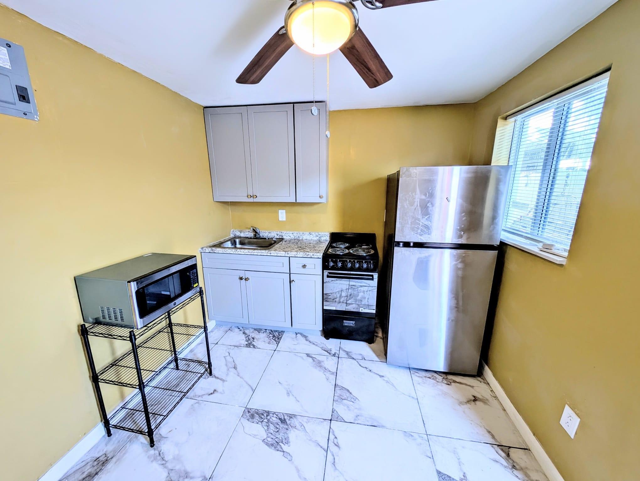 Sunrise Golf Village Sec - Residential Lease