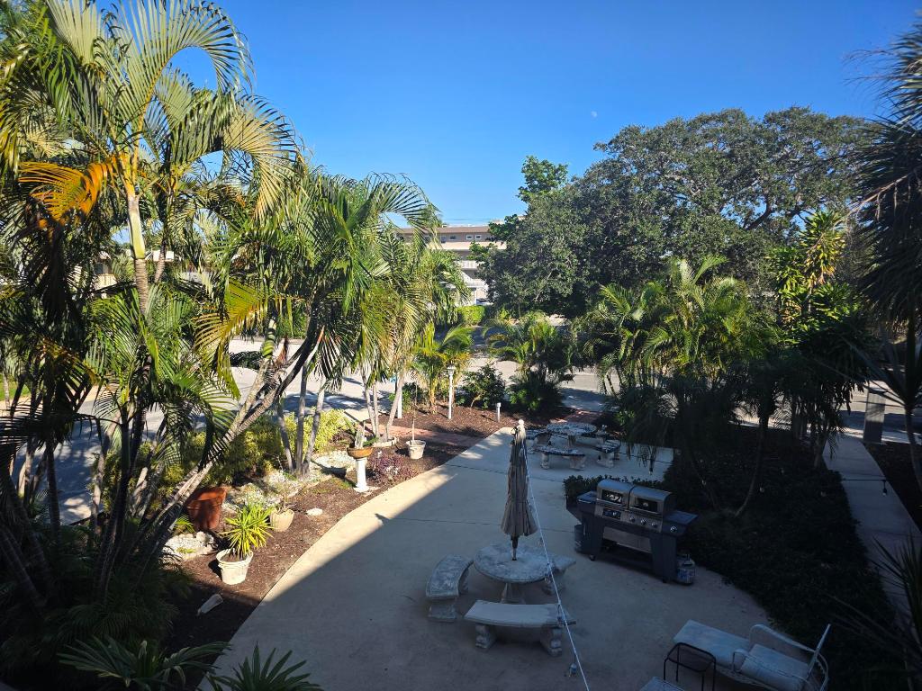 LINDEN ARMS CONDO - Residential Lease