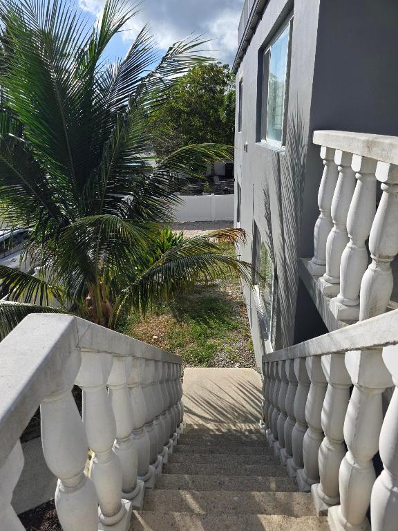 LINDEN ARMS CONDO - Residential Lease