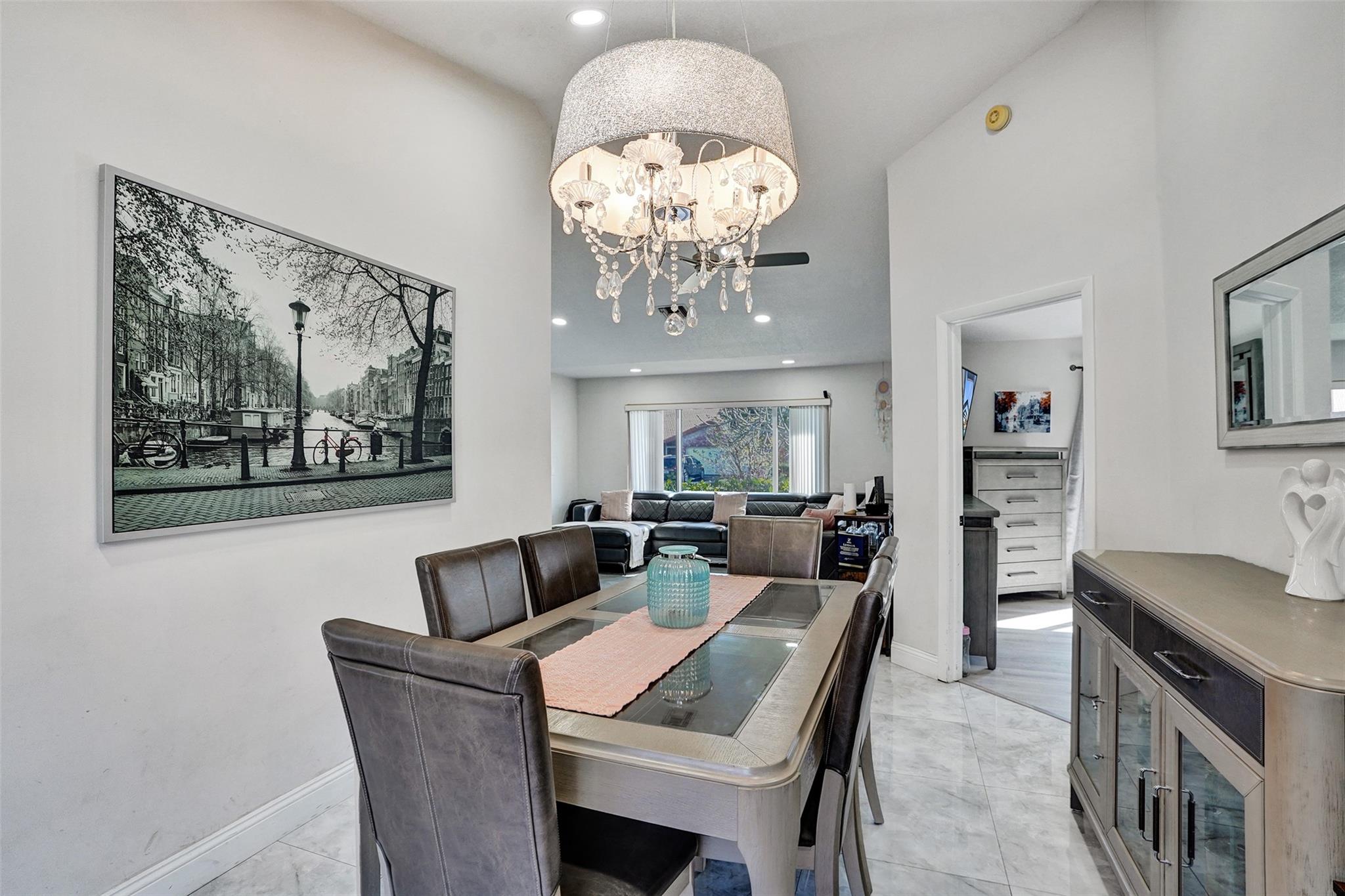 Sunflower Margate 82-38 B - Residential Lease