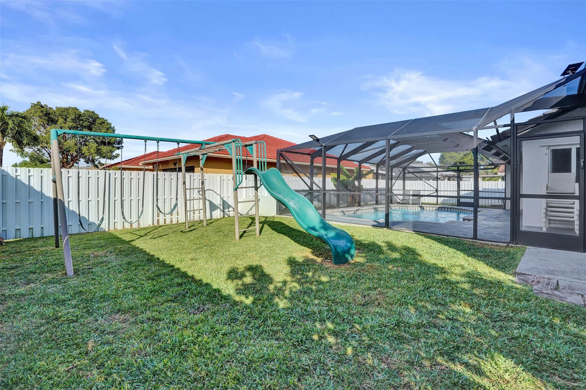 Sunflower Margate 82-38 B - Residential Lease