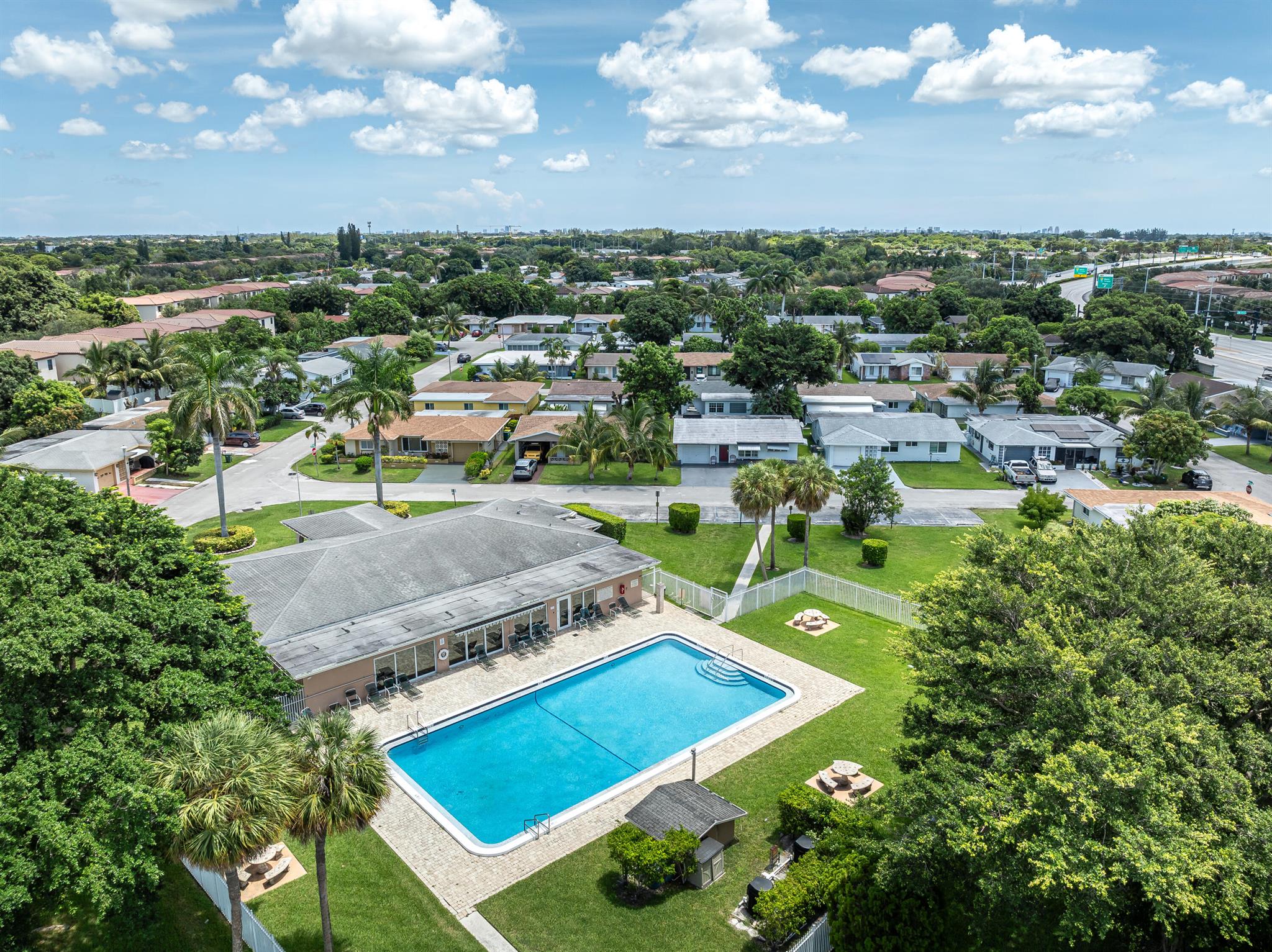 MAINLANDS OF TAMARAC LAKE - Residential