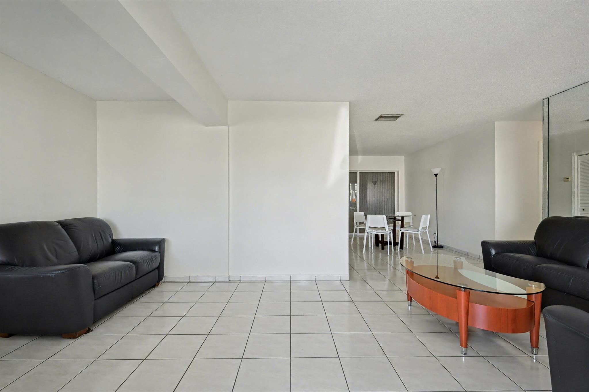 MAINLANDS OF TAMARAC LAKE - Residential