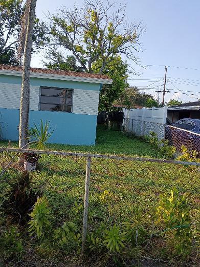 2731 NW 16TH Court