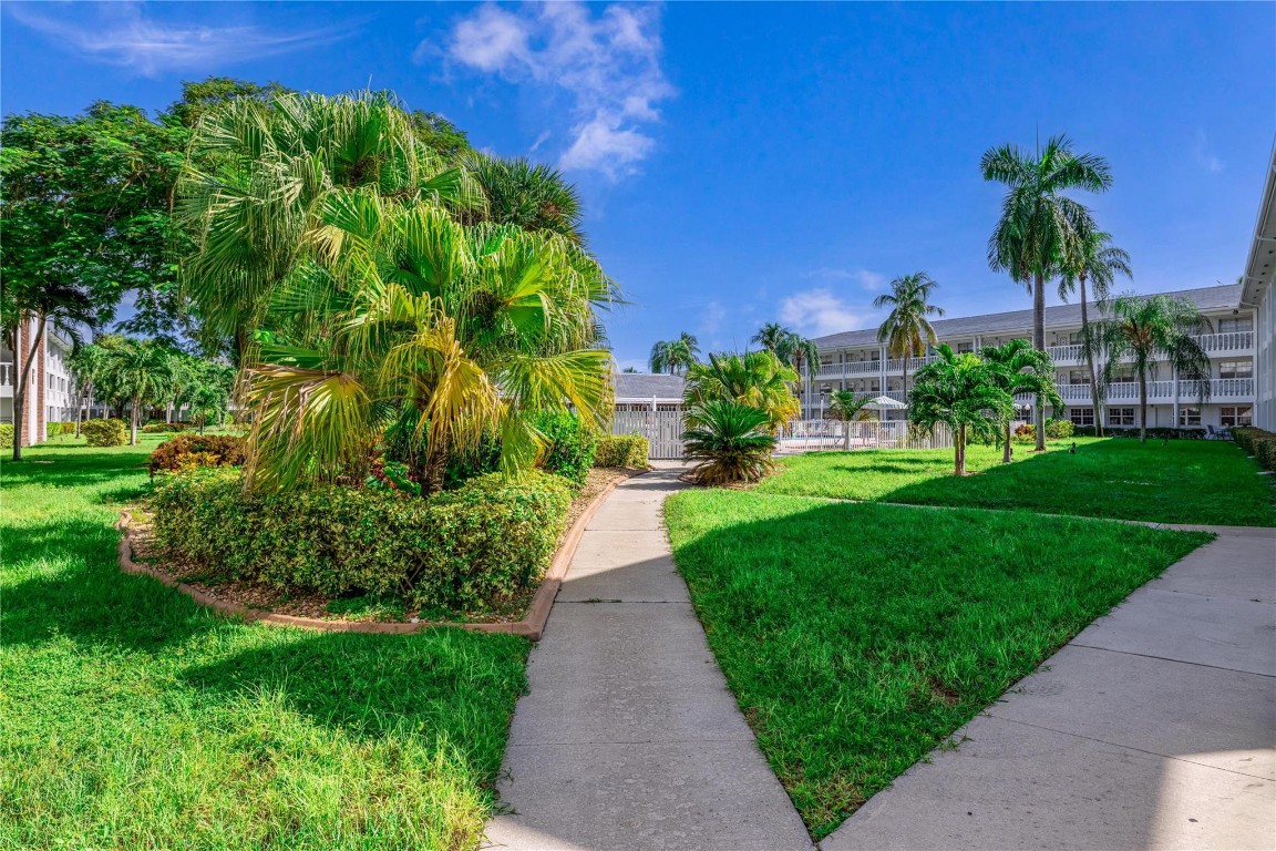 Maybury Mansions - Residential