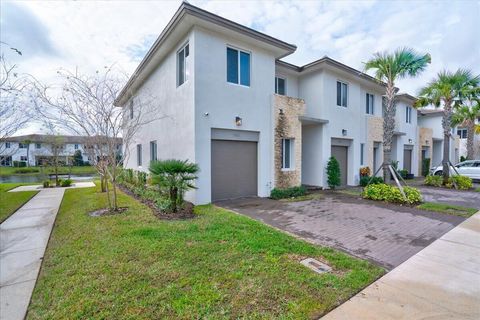 1451 Pioneer Way Royal Palm Beach FL 33411