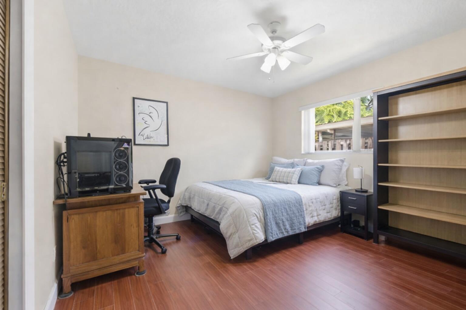 PEMBROKE LAKES SEC 6 - Residential