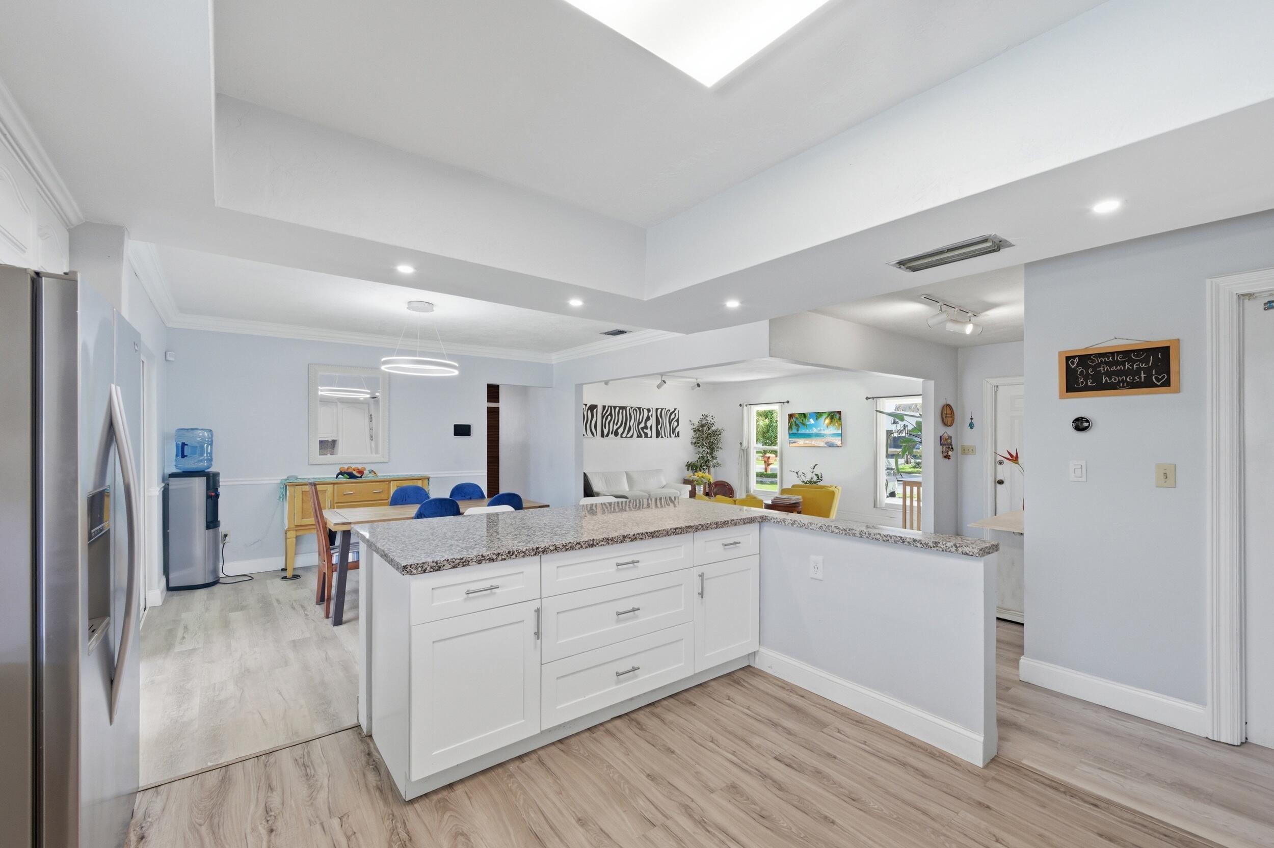 PEMBROKE LAKES SEC 6 - Residential