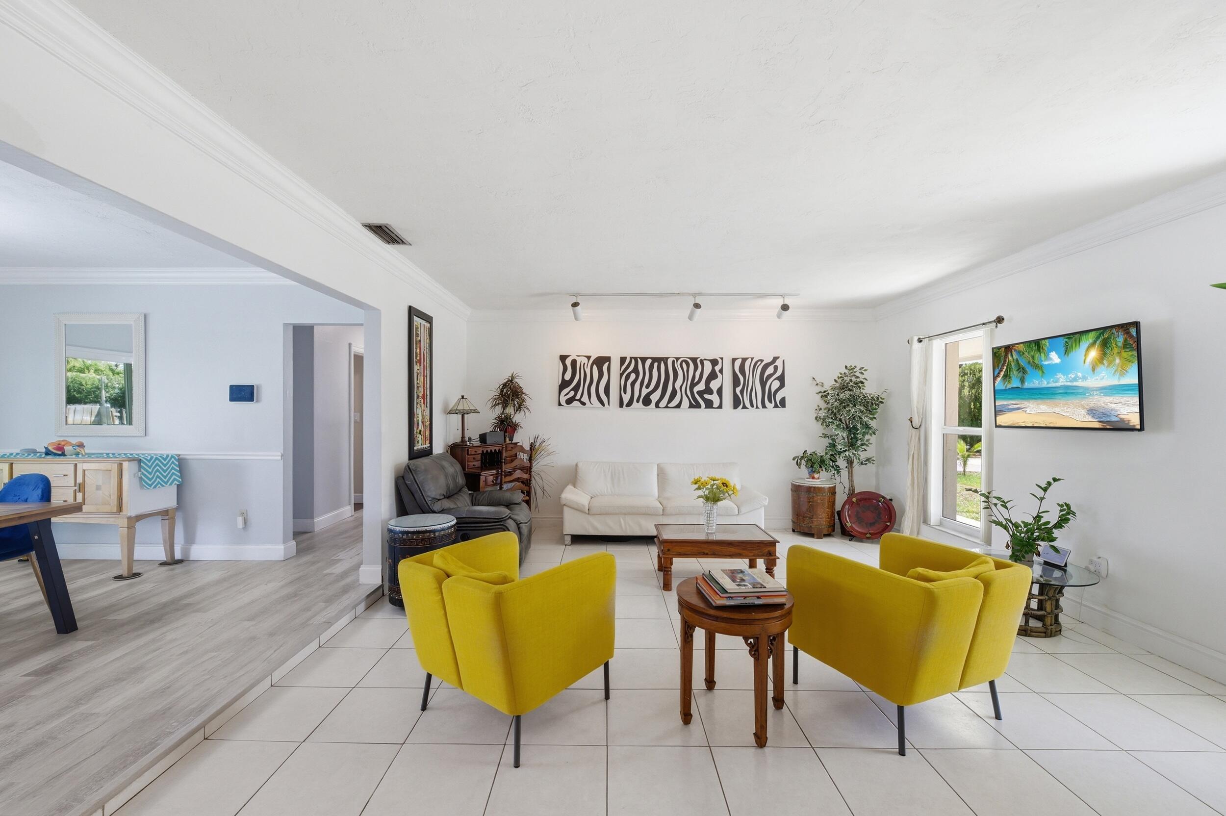 PEMBROKE LAKES SEC 6 - Residential