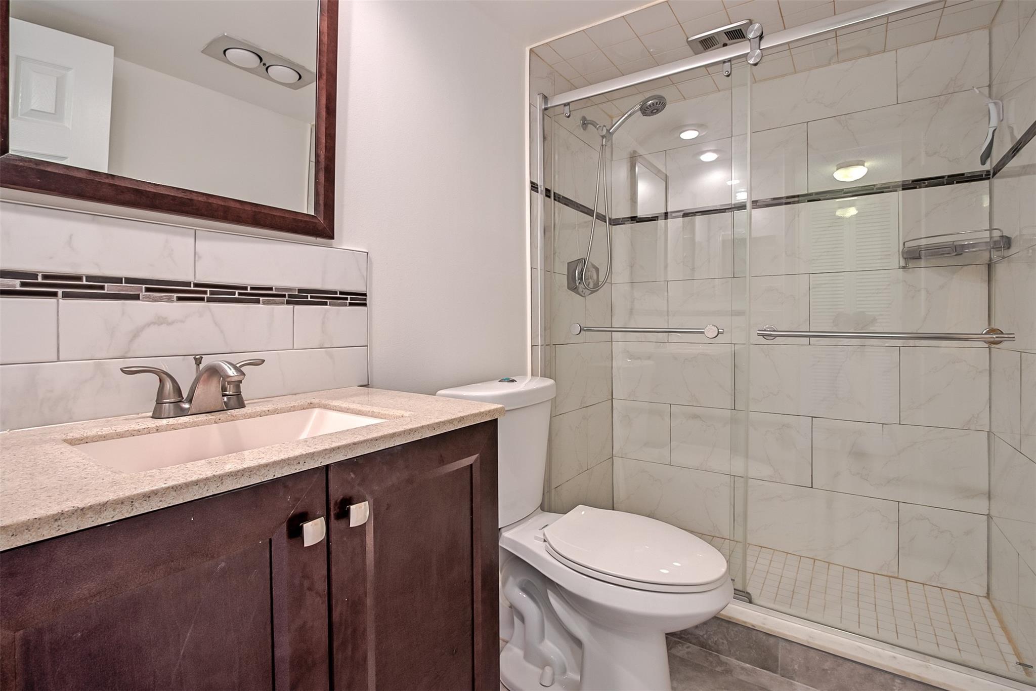 NO 22 PALM-AIRE COUNTRY C - Residential Lease