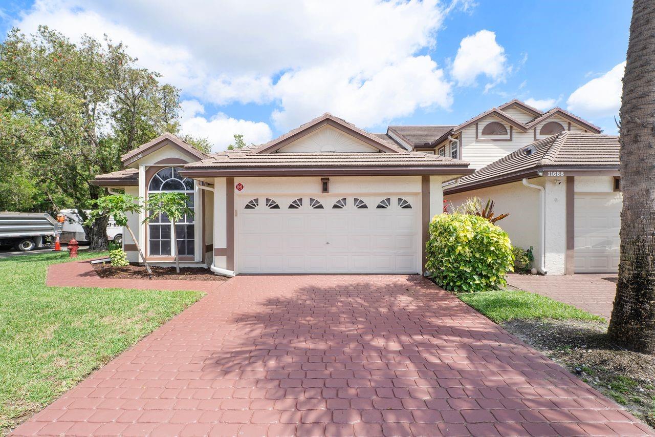 11690 NW 19th Dr 11690