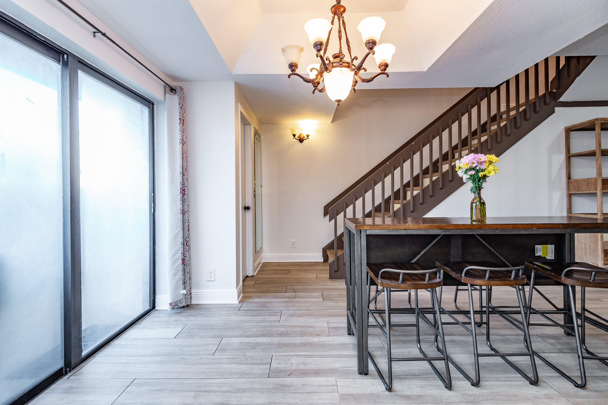 CHATEAU ON THE KNOLL - Residential